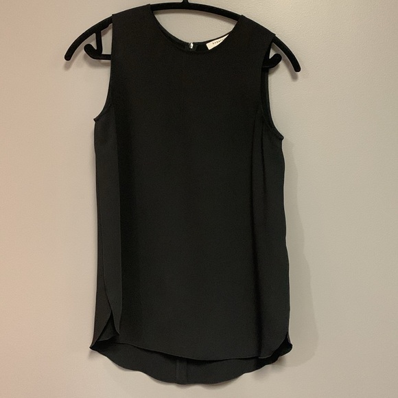 Aritzia Babaton Sleeveless Top - Picture 3 of 4